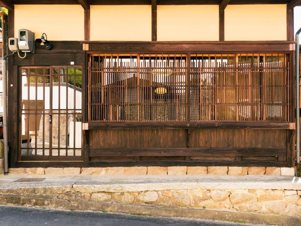 Miyajima Guest House Mikuniya Hatsukaichi Exteriör bild