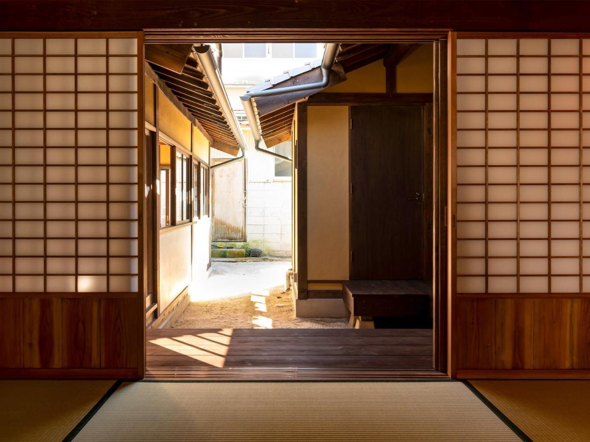 Miyajima Guest House Mikuniya Hatsukaichi Exteriör bild