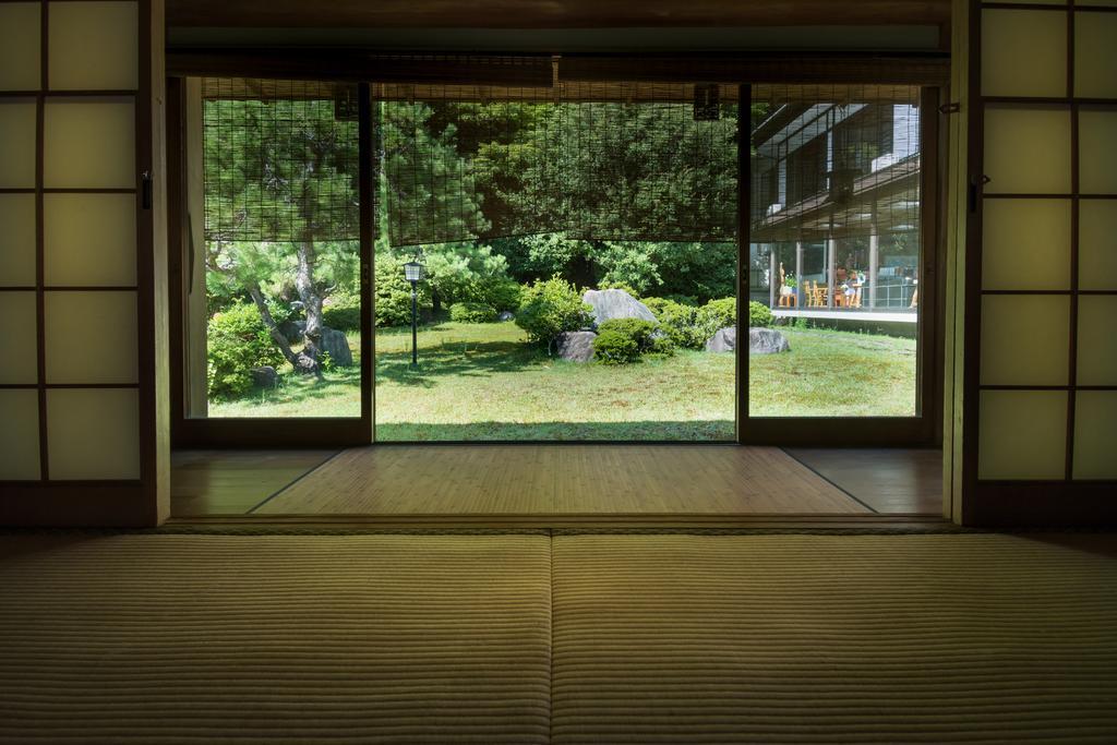 Miyajima Guest House Mikuniya Hatsukaichi Exteriör bild