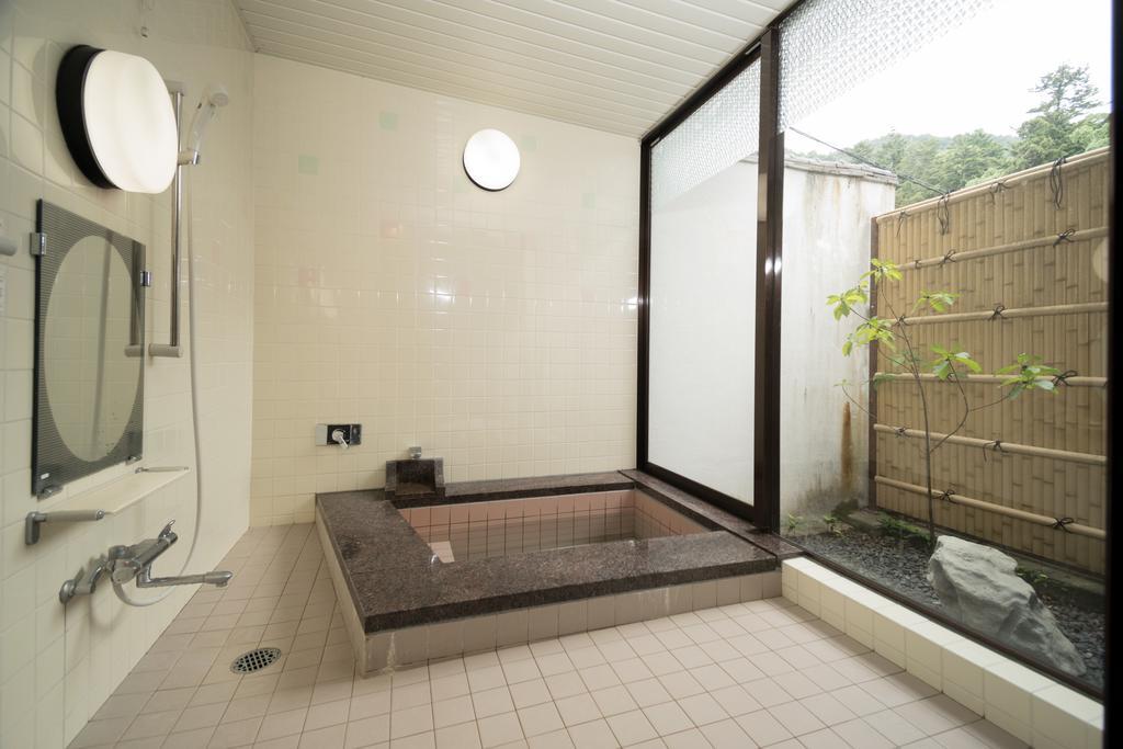 Miyajima Guest House Mikuniya Hatsukaichi Exteriör bild