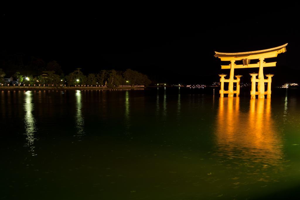 Miyajima Guest House Mikuniya Hatsukaichi Exteriör bild