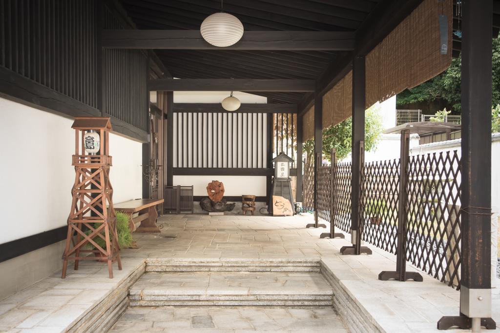 Miyajima Guest House Mikuniya Hatsukaichi Exteriör bild